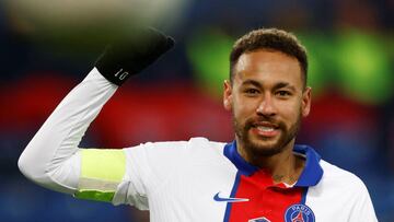 FILE PHOTO: Soccer Football - French Cup - Round of 64 - Caen v Paris St Germain - Stade Michel d&#039;Ornano, Caen, France - February 10, 2021 Paris St Germain&#039;s Neymar REUTERS/Stephane Mahe/File Photo