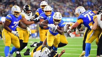 In Sunday’s win over the Pittsburgh Steelers, the Chargers’ Keenan Allen surpassed Hall of Famer Antonio Gates’ record.