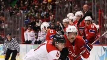 <b>EL ESPAÑOL. </b>Rafa Díaz, con el número 16, defiende la camiseta de Suiza en los Juegos de Vancouver.