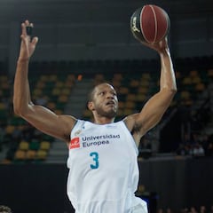 El Madrid despierta a tiempo en la exhibición de Randolph