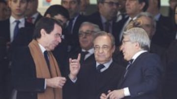 Florentino Pérez tuvo que escuchar cómo el Bernabéu pedía su dimisiómn en el pasado derbi con Aznar como invitado de honor en el palco.