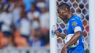 El defensor de la Selecci&oacute;n de Honduras, Maynor Figueroa, sali&oacute; al paso de las cr&iacute;ticas por ser convocado a los 38 a&ntilde;os con el representativo, las cuales minimiz&oacute;