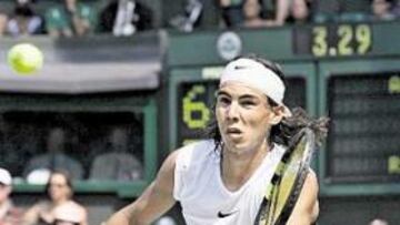 <b>CÓMODO SOBRE EL CÉSPED. </b>Nadal va encontrándose cada día mejor en Wimbledon.