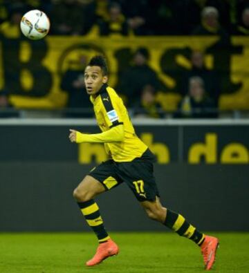 El jugador del Borussia Dormunt es internacional con la selecci¨®n de Gab¨®n aunque naci¨® en Francia.
Su madre es de El Barraco, en ?vila.