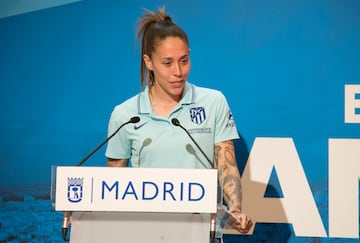 Discurso de la capitana del Atl¨¦tico de Madrid Femenino, Lola Gallardo, en el Ayuntamiento de Madrid.