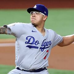 Julio Urías impone nueva marca para un mexicano en Serie Mundial