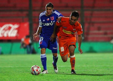 Palmarés en la UC: Torneo Clausura 2016, Supercopa de Chile 2016, Torneo Apertura 2016.
Títulos en la U: Torneo Clausura 2011 y Torneo Apertura 2012.