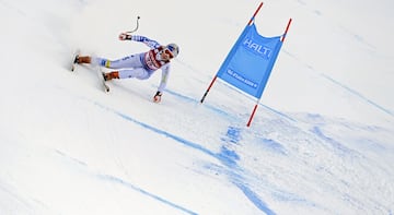 1 medalla de oro en descenso