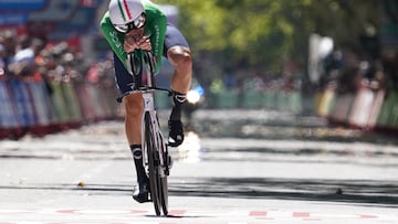 Team Ineos' Italian rider Filippo Ganna crosses the finish line to win the stage 10 of the 2023 La Vuelta cycling tour of Spain, a 25,8 km individual time trial in Valladolid, on September 5, 2023. (Photo by CESAR MANSO / AFP)