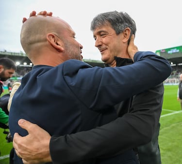 Aprobados y suspensos del Racing contra el Granada: el tridente, de matrícula
