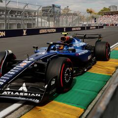 Williams bate a los Ferrari y Sainz se frota las manos