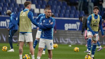 10/02/25 PARTIDO 2ª DIVISION
REAL OVIEDO - ALBACETE
CAZORLA JUNTO A SUS COMPAÑEROS ANTES DEL PASADO PARTIDO