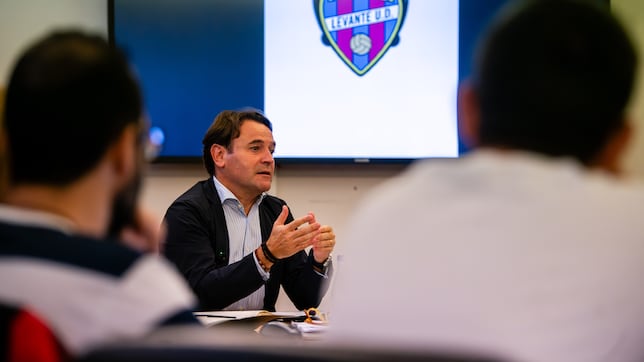 Danvila, en la SER: “No me siento, ni me sentiré nunca, el dueño del Levante”