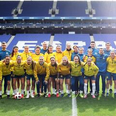 Mestalla y Cornellá se suman a la gran fiesta del fútbol femenino