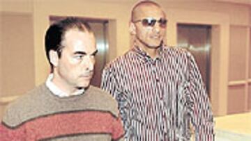 <b>PRUEBAS MÉDICAS.</b> Darío Silva acudió al Fremap, donde comprobó lo que ya temían los médicos del club: una rotura que le hará ser baja.