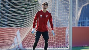 07/10/25 GRANADA CF ENTRENAMIENTO
En la imagen Iker Garcia