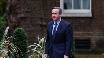 Former British Prime Minister David Cameron walks outside 10 Downing Street in London, Britain November 13, 2023. REUTERS/Suzanne Plunkett