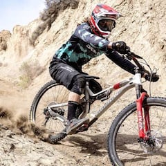 Yoann Barelli estalla al perder cientos de seguidores en Instagram por una foto 'legal'