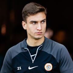 Pienko, la perla polaca que sigue el Granada