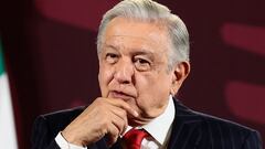 MEX1837. CIUDAD DE MÉXICO (MÉXICO), 13/03/2024.- El presidente de México, Andrés Manuel López Obrador, participa durante su conferencia de prensa matutina este martes en Palacio Nacional de la Ciudad de México (México). López Obrador pidió este miércoles a los estudiantes de Ayotzinapa, quienes protestaron el martes por la fuga de un policía estatal que mató a uno de sus compañeros y dejaron 24 agentes heridos, que no abusen en sus manifestaciones. EFE/José Méndez
