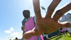 Sadio Mané flattered by Real Madrid links but "very happy at Liverpool"