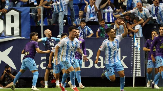 Chupete hace magia, amarga al Sporting y da bola de set al Málaga