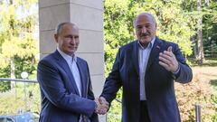 Russian President Vladimir Putin greets his Belarusian counterpart Alexander Lukashenko during a meeting in Sochi, Russia September 26, 2022. Sputnik/Gavriil Grigorov/Pool via REUTERS ATTENTION EDITORS - THIS IMAGE WAS PROVIDED BY A THIRD PARTY.