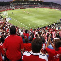 El Madrid se estrena en Girona vestido con traje de gala