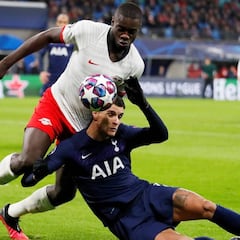 Upamecano mejora a Militao