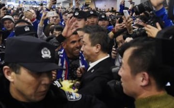 Carlos Tévez ya está en Shanghái.