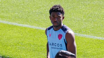 Lass, el hermano de Ilaix Moriba, se estrena con el primer equipo