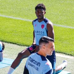 Lass, el hermano de Ilaix Moriba, se estrena con el primer equipo