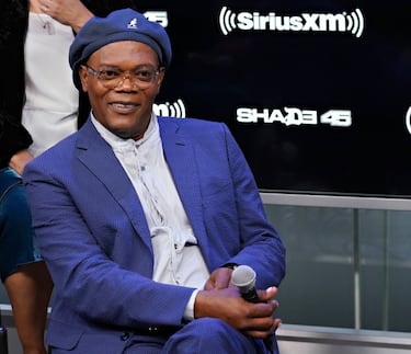 El presidente William Alan Moore tuvo que pasar unos días perdido en un bosque de Finlandia, tras ser evacuado del Air Force One, tras un ataque terrorista. El mandatario demostró ser un auténtico boy scout acompañado de un niño de trece años que le ayuda a evitar que le capturen los terroristas.