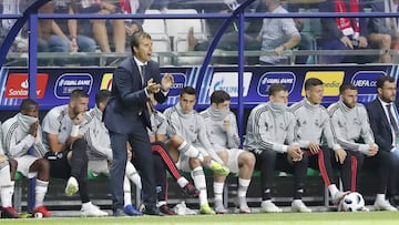 Banquillo del Real Madrid en el partido de la Supercopa ante el Atlético