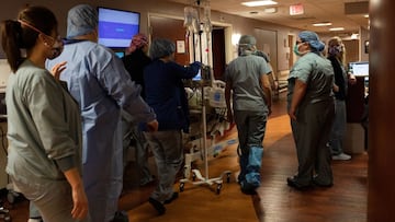 Los últimos datos de Estados Unidos muestran que los casos de COVID-19 y las hospitalizaciones tienen una tendencia a la baja. Aquí los detalles.