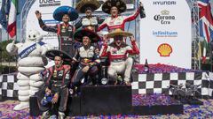 Kris Meeke, por delante de los Hyundai en Rally de México