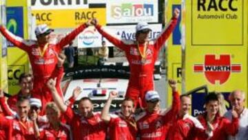 <b>UN MAGNÍFICO BALANCE. </b>El equipo Citroën se marchó de Cataluña con la saca repleta de puntos: Loeb en lo más alto del podio secundado por el español Sordo.