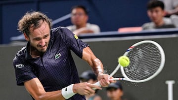 Medvedev alcanza la 40ª final de su carrera a costa de Duckworth