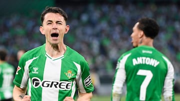 Real Betis' Spanish midfielder #15 Alvaro Fidalgo celebrates scoring his team's second goal during the Spanish league football match between Real Betis and Sevilla FC at Benito Villamarin Stadium in Seville on March 1, 2026. (Photo by CRISTINA QUICLER / AFP)