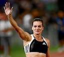 Isinbayeva regresará a las pistas tras dar a luz a su primer hijo