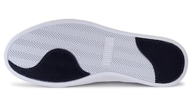 Chollo del d¨ªa: ahorra un 49% en las zapatillas Puma Shuffle, unas de las m¨¢s vendidas