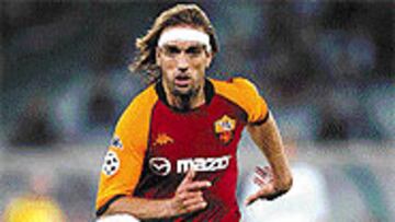<B>CIAO, ROMA</b>. Batistuta se va al Inter a seguir marcando goles.
