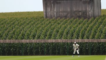 In the first edition of the Field of Dreams game, the White Sox left the Yankees out with a home run by Tim Anderson.