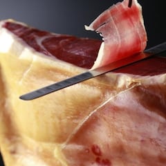 Australia retira el visado a un español por llevar jamón