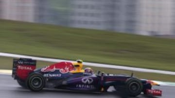 Webber baila en la lluvia con su Red Bull; Alonso no hizo tiempo