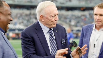 De acuerdo con un reporte de Bloomberg, el dueño de los Cowboys, Jerry Jones, donó $500 mil millones de dólares a la campaña de reelección de Greg Abbott.