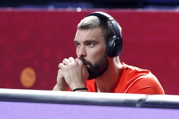 Marc Gasol concentrándose antes del partido. 