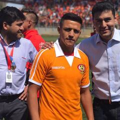 Cobreloa homenajeó a Sánchez, Vargas y Medel