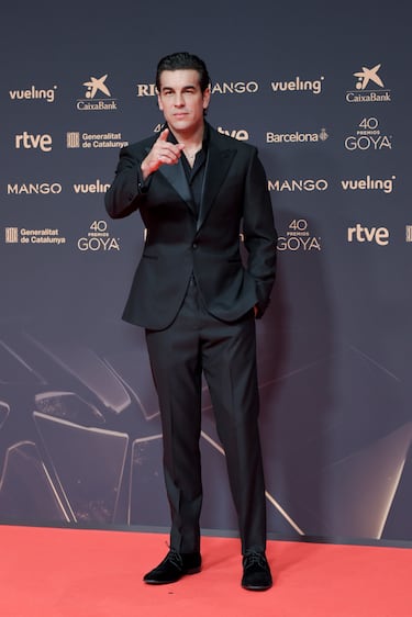 El actor Mario Casas posa en la alfombra roja de la 40º edición de los Premios Goya.