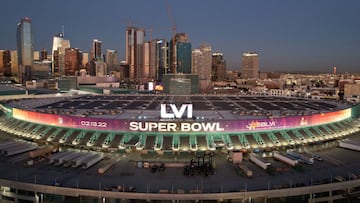 Terrorists and lone offenders are attracted to target high-profile special events like the Super Bowl, and officials securing the area don&rsquo;t see any threat